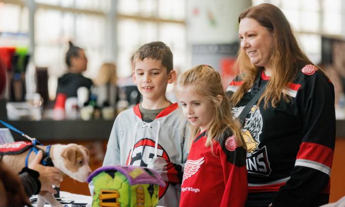 Fans Kids Dog Concourse